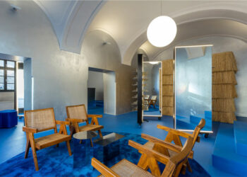 Magasin phare de Lunet par Bogdan Ciocodeică Studio