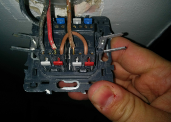 Ou brancher le fil neutre sur un interrupteur ?