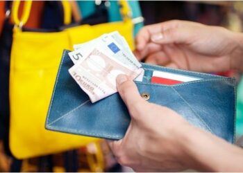 Où cacher son argent avion ?