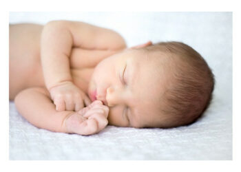Où faire dormir bébé à la sortie de la maternité ?