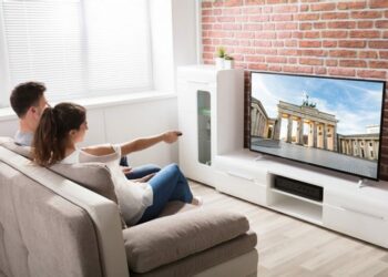 Où placer la télé par rapport au canapé ?