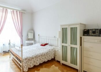 Où placer le lit dans une chambre d'enfant ?
