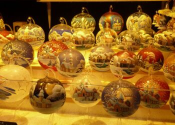 Où trouver boule de Noël en verre ?