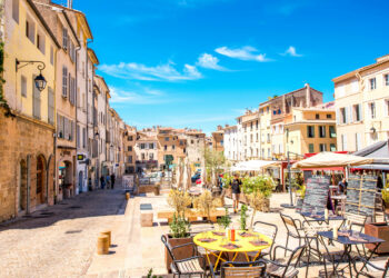 Pourquoi Aix-en-Provence est une ville riche ?