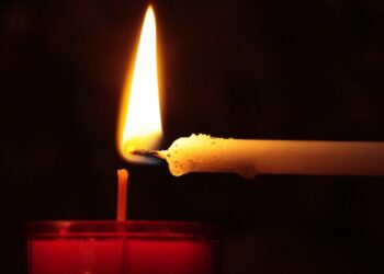 Pourquoi allumer 3 bougies ?