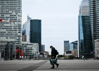 Pourquoi la défense est un grand centre d'activité ?