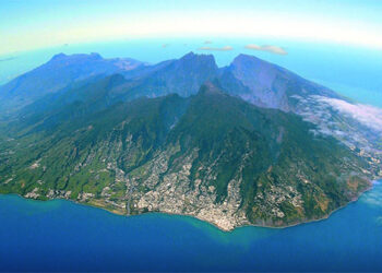 Pourquoi la réunion s'appelait Bourbon ?