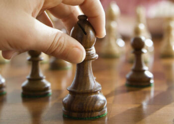 Pourquoi le fou au échec ?