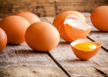 Pourquoi le jaune de l'œuf est blanc ?