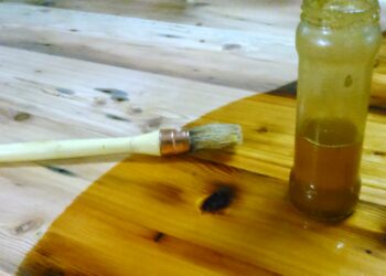 Pourquoi mettre de l'huile de lin sur le bois ?