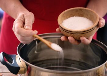 Pourquoi mettre du sel dans l'eau pour se laver ?