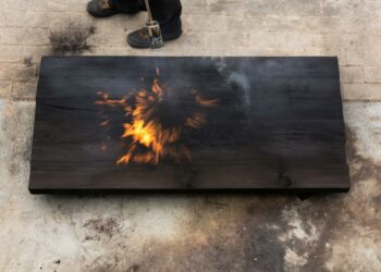 Pourquoi noircir le bois au chalumeau ?