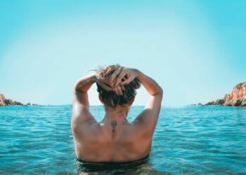 Pourquoi pas de piscine après un tatouage ?