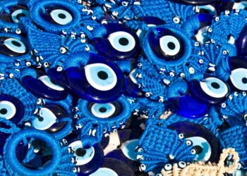 Pourquoi porter l'œil bleu ?