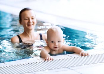 Quand bébé peut se baigner à la mer ?