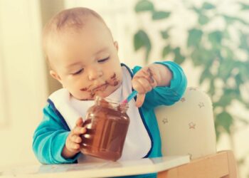 Quand donner couvert à bébé ?