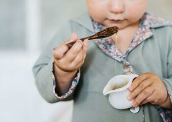 Quand donner du miel à un bébé ?
