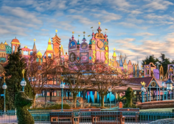 Quand va rouvrir It's a Small World ?