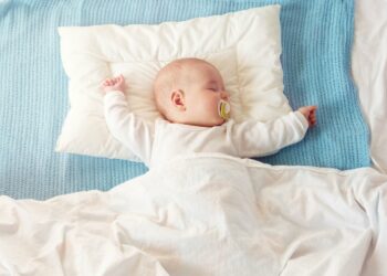 Quel âge bébé lit normal ?