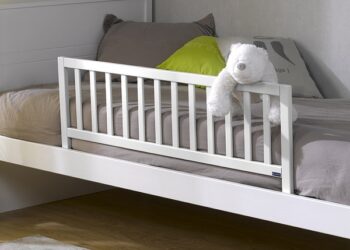 Quel âge enlever barrière lit ?