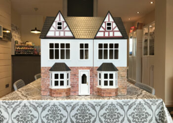 Quel bois pour une maison de poupée ?