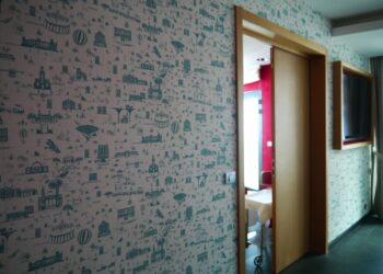 Quel couleur de papier peint pour une entrée ?