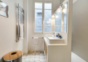 Quel espace entre baignoire et vasque ?