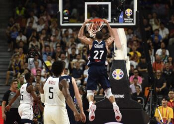Quel est la hauteur d'un panier de basket en France et aux USA ?