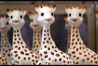 Quel est le prix de Sophie la girafe ?