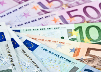 Quel est le salaire de Noholita ?