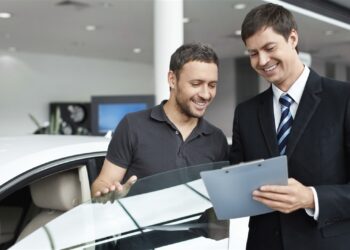 Quel est le salaire d'un vendeur de voiture ?