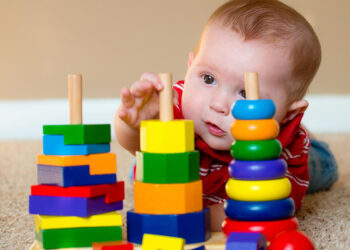 Quel jouet d'éveil pour bébé 1 mois ?