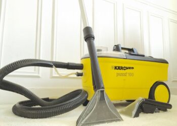 Quel karcher pour nettoyer canapé ?
