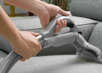 Quel machine pour nettoyer canapé ?