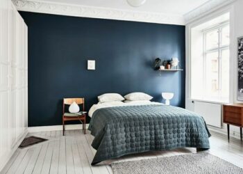 Quel mur peindre en bleu dans une chambre ?