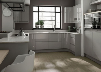 Quel plan de travail choisir avec une cuisine grise ?