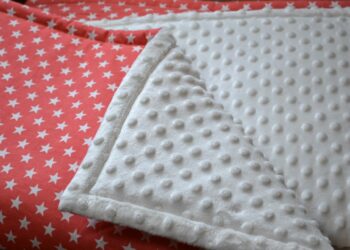 Quel tissu pour faire une couverture bébé ?