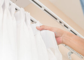 Quel type de rideau avec une tringle rail ?