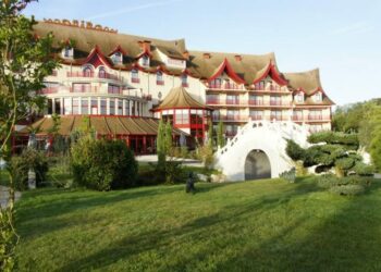 Quel zoo où on peut dormir ?