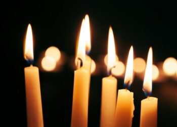 Quelle bougie éclaire le mieux ?