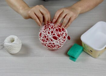 Quelle colle pour faire des boules en ficelle ?