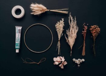 Quelle colle pour fleurs séchées ?