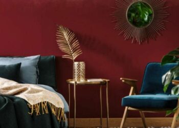 Quelle couleur avec bordeaux foncé ?