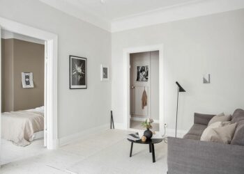 Quelle couleur avec un sol gris clair ?