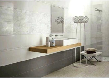 Quelle couleur de carrelage pour agrandir une salle de bain ?