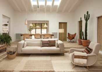 Quelle couleur de tapis avec un canapé beige ?