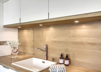 Quelle crédence avec un plan de travail en bois ?