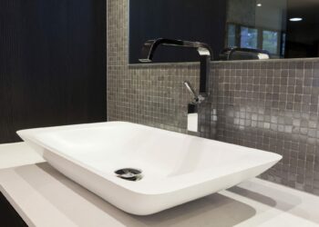 Quelle différence entre carrelage et faïence ?