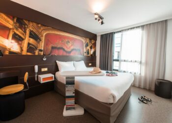 Quelle différence entre hôtel ibis et ibis style ?