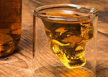 Quelle est la capacité d'un verre à liqueur ?